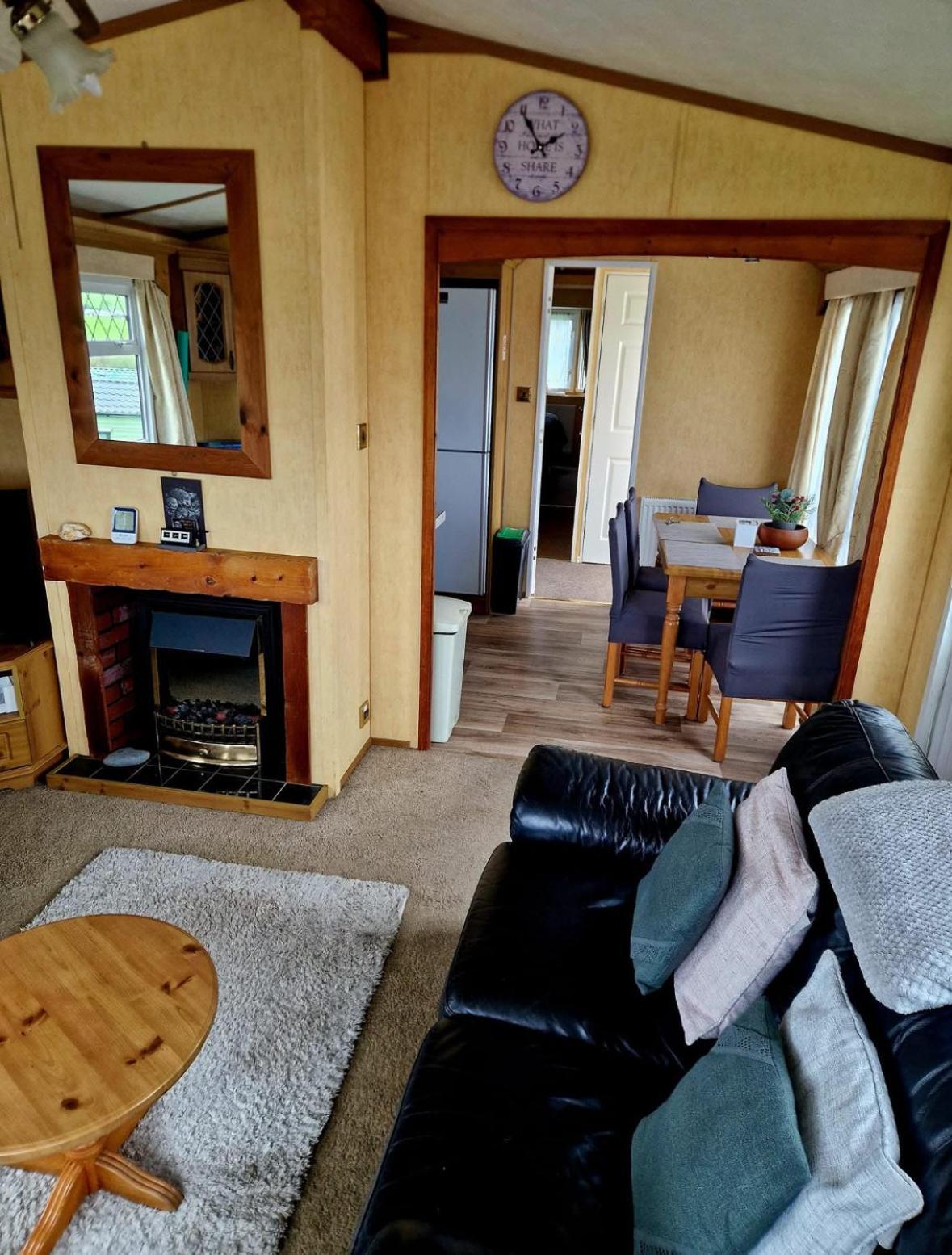 Spacious Luxury Escape With Sea Views And Pet Friendly At Clarach Bay Aberystwyth Luaran gambar